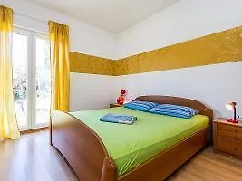 Holiday Sandra Regi بيت للعطل *